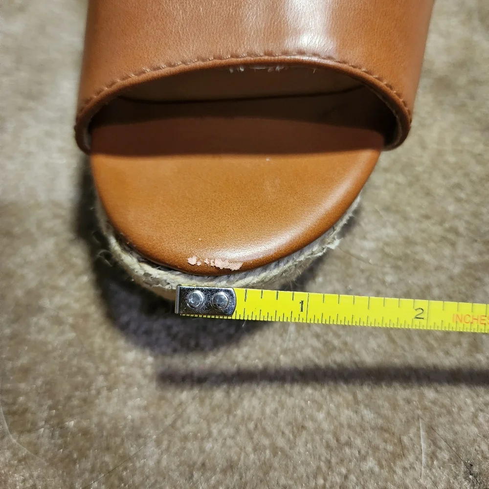 Women's Tan Wedge Sandals Sz 7.5 - Picture 10 of 11